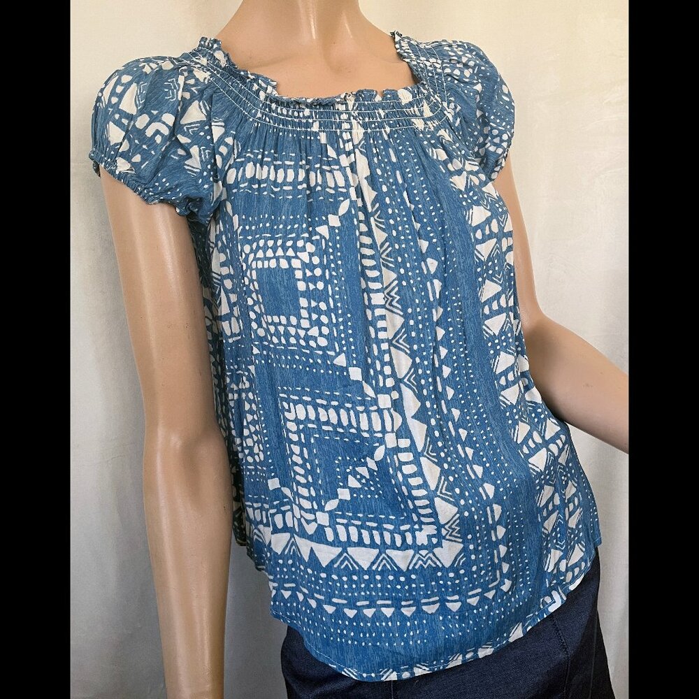 short sleeve peasant style blouse Plenty by Tracy Reese blue white batik print S